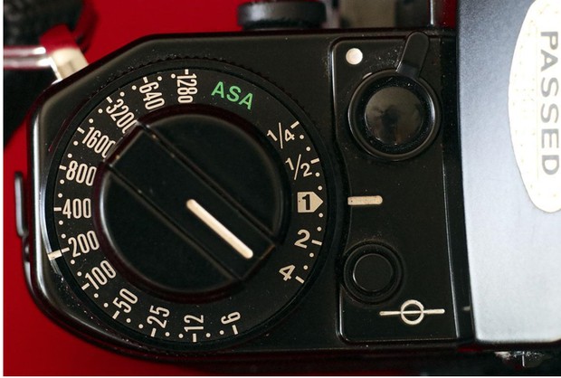 כפתור ISO במצלמה ישנה